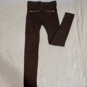 Stretchy winter/cozy leggings 🤎